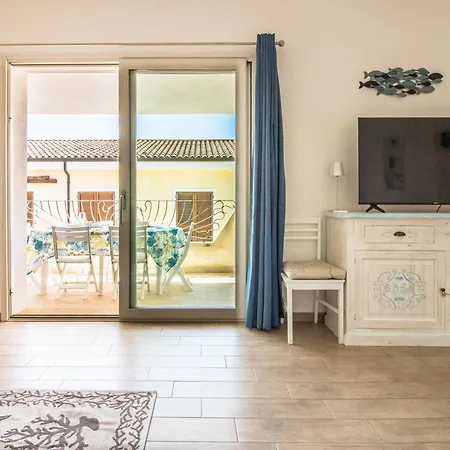 Lovely Near With Terrace! Apartment