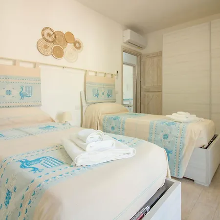 Apartment Lovely Near With Terrace! Palau