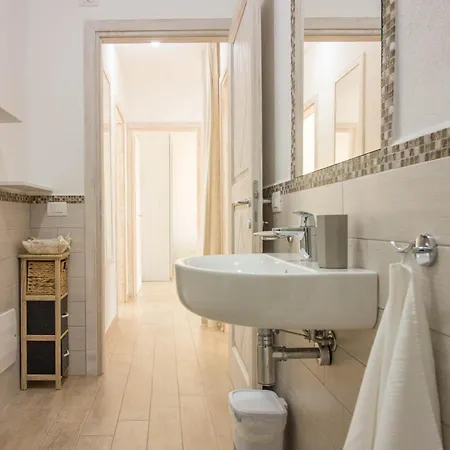 Apartment Lovely Near With Terrace! *